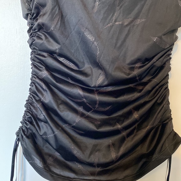 Wet Seal Vintage 90s club top black with black wet look design - Picture 2 of 6